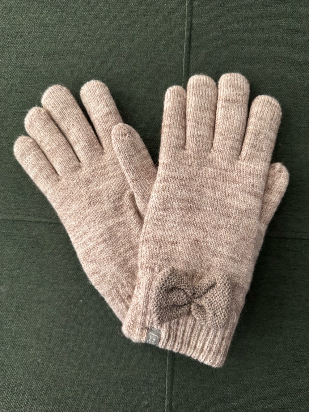 Versona Beige Bow Knit Women's Gloves